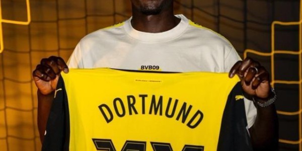 开云在线-多特连续3年重金砸大中锋，吉拉西逼走当红“豁牙”？