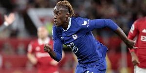 查洛巴传球成功率97.9%， 世俱杯出场300+分钟中所有球员中最高