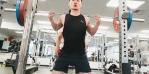 王岚嵚晒在美国的特训照：有好好训练 也有在好好生活