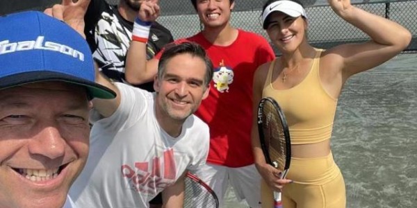 kaiyun-吴易昺：脚一软崴了，“但我的内心依然强硬”