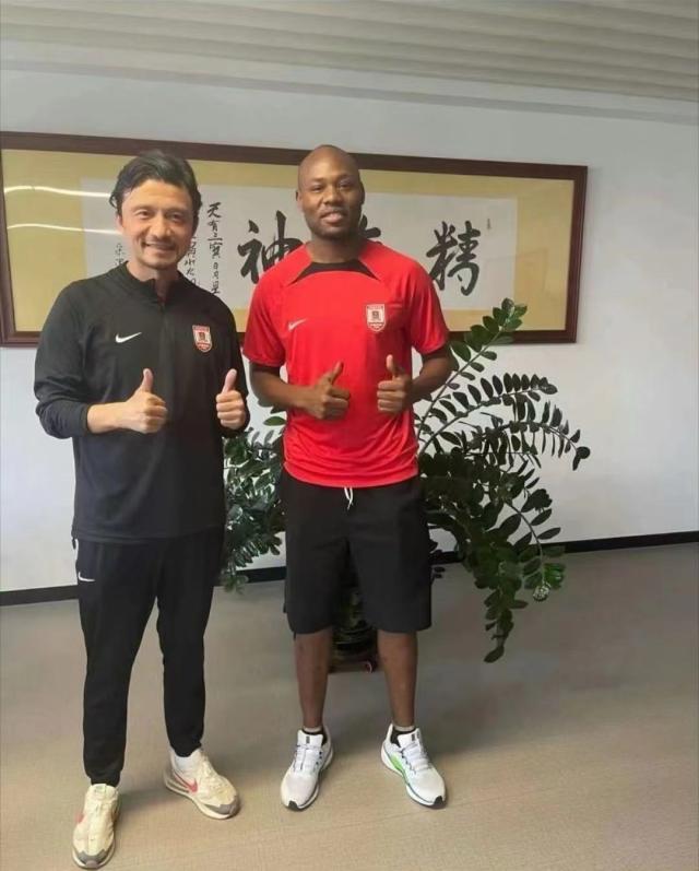 1719596738900089221.jpg 26ce1fdc2c2c3a50ed0a86a81b05618.jpg