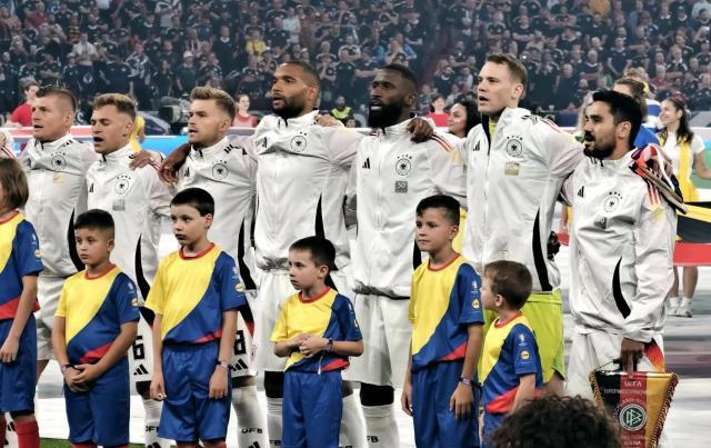 1719596626322021177.jpg 176fbb6deaaca6dc79cbbf9b829cd94.jpg